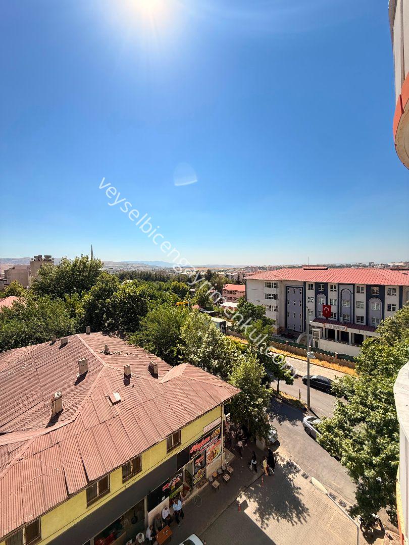 SİİRT BELEDİYESİ'NİN HEMEN YANINDA SATILIK FIRSAT 2+1 ARA KAT FIRSAT DAİRE