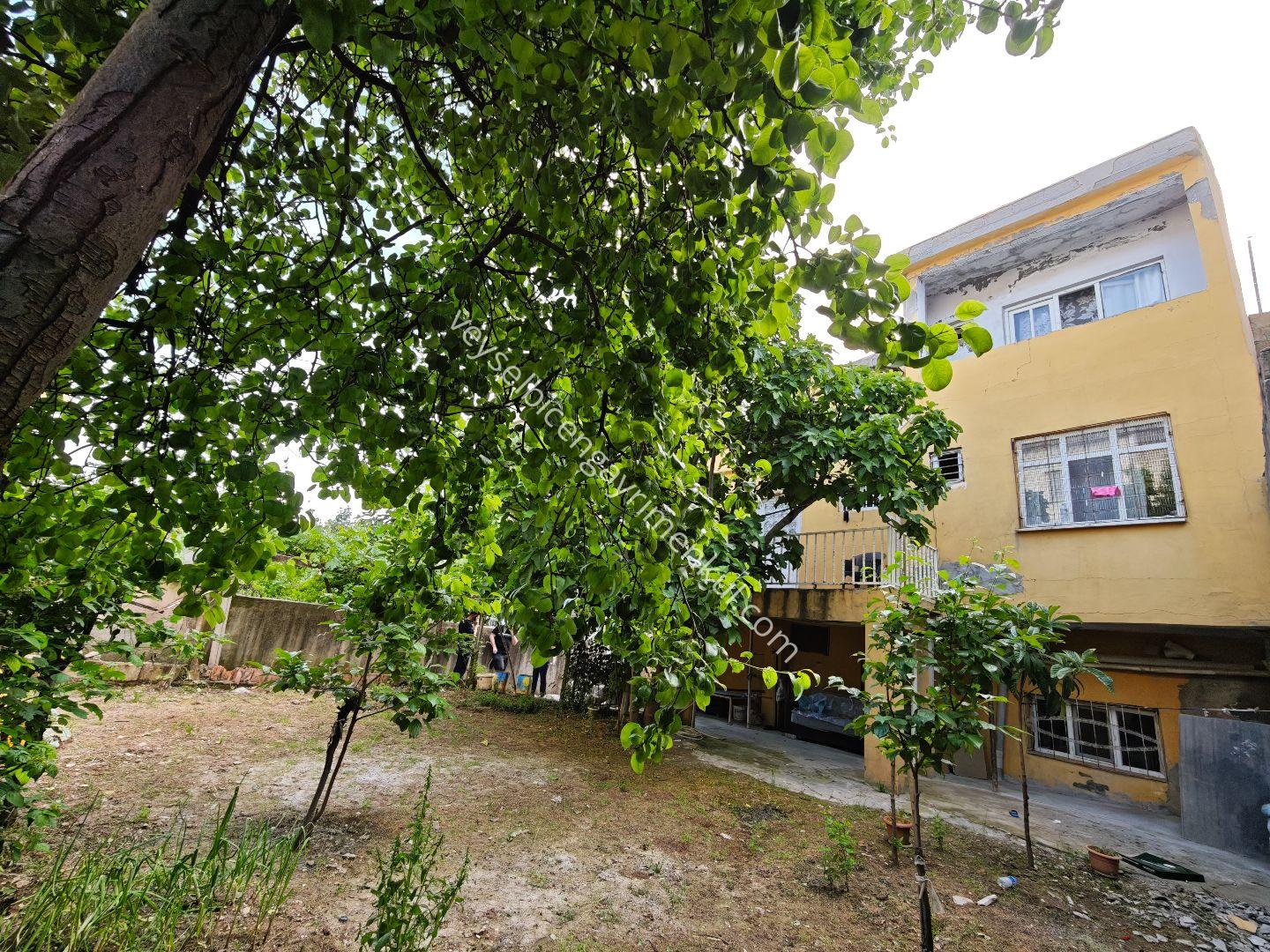 SİİRT RUS PAZARI CİVARI SATILIK 3 KATLI MÜSTAKİL EV